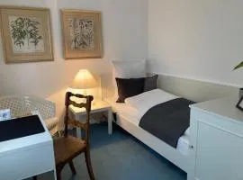 Schönes Zimmer in guter Lage in Aalen/Unterkochen