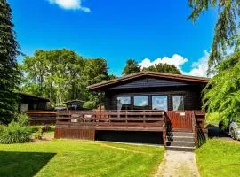 Bluebell Lodge 10 with Hot Tub