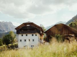 Ostí Vedl, viešbutis mieste San Martino in Badia