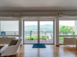 Aldesago City View by Quokka 360 - flat with a breathtaking view, apartemen di Viganello