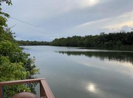 Sungai endau bilik homestay, heimagisting í Kuala Rompin