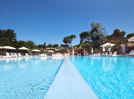 Residence with swimming - pool in Guardistallo, hotell i Casale Marittimo