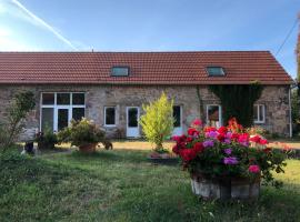 Chambre FEU, bed and breakfast en Droiturier