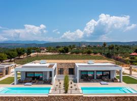 Nobus Villas - Luxury villa with Private pool, sea view & sunset – obiekty na wynajem sezonowy w mieście Khokhlastí