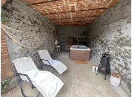 Cascina Liebe con Idromassaggio, casa o chalet en Ozzano Monferrato