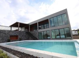 Million Stars Poolvilla, alquiler vacacional en Wang Nam Khiao