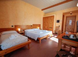 Pràcatinat Hotel & Restaurant, hotel Fenestrellében