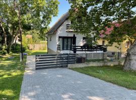 Ozark Balatonszemes, hotel in Balatonszemes