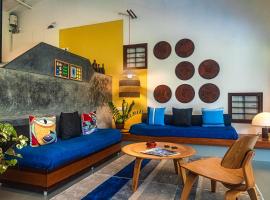 SaffronStays Artica - 2 BDR cottage near Fariyas in Lonavala, alquiler vacacional en Lonavala