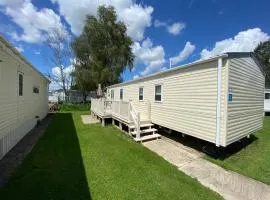 Summer Breeze-Hoburne Cotswolds