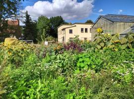 Gut Herzershof, bed and breakfast en Herzershof