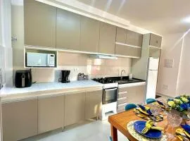 Apto TOP em Ubatuba! Novo, todo equipado e 330m da praia