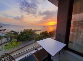 Beachfront Saranda Terrace Apartments, Hotel in Saranda