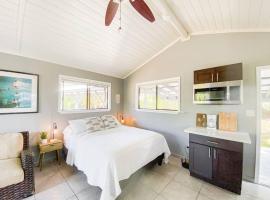 Surf Getaway, Queen Bed, Private Lanai，凱阿奧的公寓