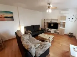 3F, Aire Acondic, 80m2, 2 dormitorios, 4 huéspedes, WIFI GRATIS