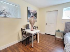 Kaity home, cheap hotel in Port Coquitlam