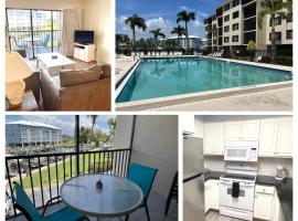 Helenes Santa Maria Harbour Condo, hotel in Fort Myers Beach