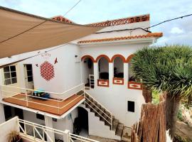 Acoran Family Guests House Firgas with Included Morning Yoga Practice, hotel v destinaci Firgas