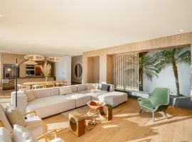 Hilltop Enchanting Villa with Stunning Views & Jacuzzi