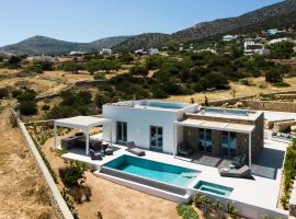 Villa Solevara - new luxury villa with Infinity Pool, jacuzzi, cinema room & luxury amenities, villa i Aspro Chorio Paros