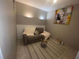 Chez K - Proche Hypercentre - parking, apartman u gradu Sainte-Savine