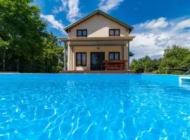 Villa Minja With Private Pool - Happy Rentals