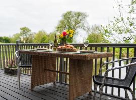 Lily pad Lodge, cabin nghỉ dưỡng ở Rous Lench