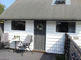 The Bubble Hideaway - A Little Oasis near the Sea, apartamento en Whitstable