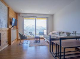 Cosy and modern studio with view - Huez - Welkeys, hotel in Huez