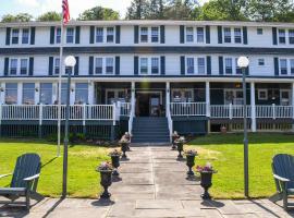 Chestnut Inn at Oquaga Lake, hotel in Deposit