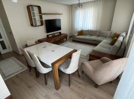 Luxury Apartment In The Center 7 Min Walking Distance to Metrobus，伊森耶特的豪華飯店