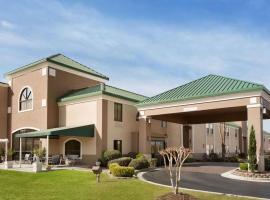Spring Lake Inn & Suites - Fayetteville, hotel near Simmons Army Airfield - FBG, Spring Lake