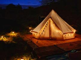 Glyndwr Bell Tent, alojamento para férias em Builth Wells
