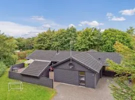Lovely Home In Oksbøl With Sauna