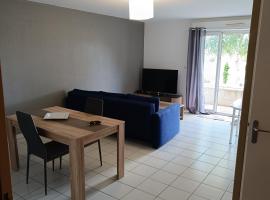Appartement T2, hotel near Limoges Golf Course, Limoges