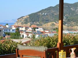 Remvi Apartments, hotel in Skopelos Town