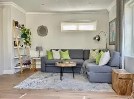 Garden Cottage - Leafy Constantia Guest House