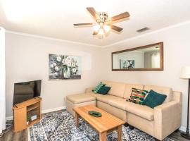 Easy Access to Everything - The Westside Nest, vacation rental in Little Rock