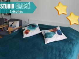 VITTEL LOC'S - LE 147 - Studio classé 2 étoiles CALME ET COSY, hôtel à Vittel