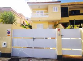 Amplia casa 5 habitaciones en Santa Cruz con zona para trabajar, viešbutis mieste Tenerifės Santa Krusas