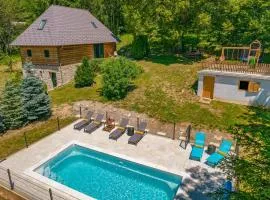 2 Bedroom Gorgeous Home In Frkasic