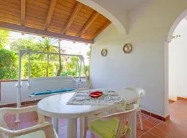 Awesome Home In Manduria With Kitchen