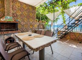 Golden Sunset Beach Apartment, hotel v destinaci Skala Kallirakhis