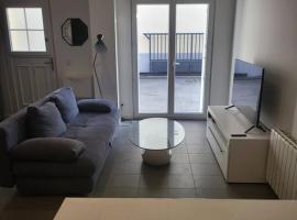 Appartement spacieux 44m2, paisible et proche gare Vernon Giverny, hôtel à Vernon