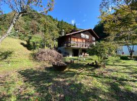 kakayama hutte, hotel med jacuzzi i Muraoka