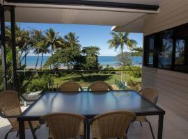 Frangipani Place - Absolute Beachfront, hotell i South Mission Beach
