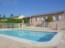 Luxury Villa with Private Pool in Saint Victor de Malcap, hotel with parking in Saint-Victor-de-Malcap