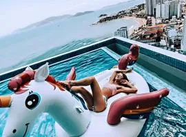 Beachfront Scenia Bay apartment Nha Trang