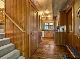 Metolius Cabin 7, holiday home in Camp Sherman