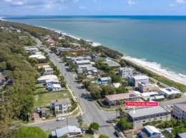 Beachside Unit In The Center Of Town